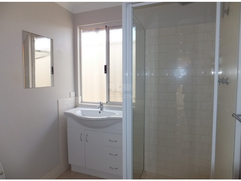 16 ELIZABETH WAY, Jurien Bay WA 6516