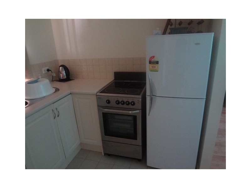 1b Hastings St, Jurien Bay WA 6516