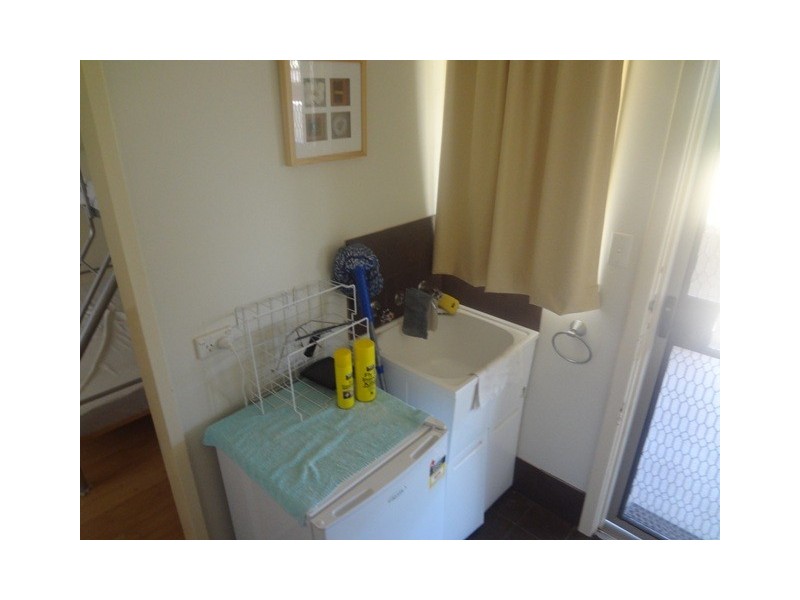 1b Hastings St, Jurien Bay WA 6516