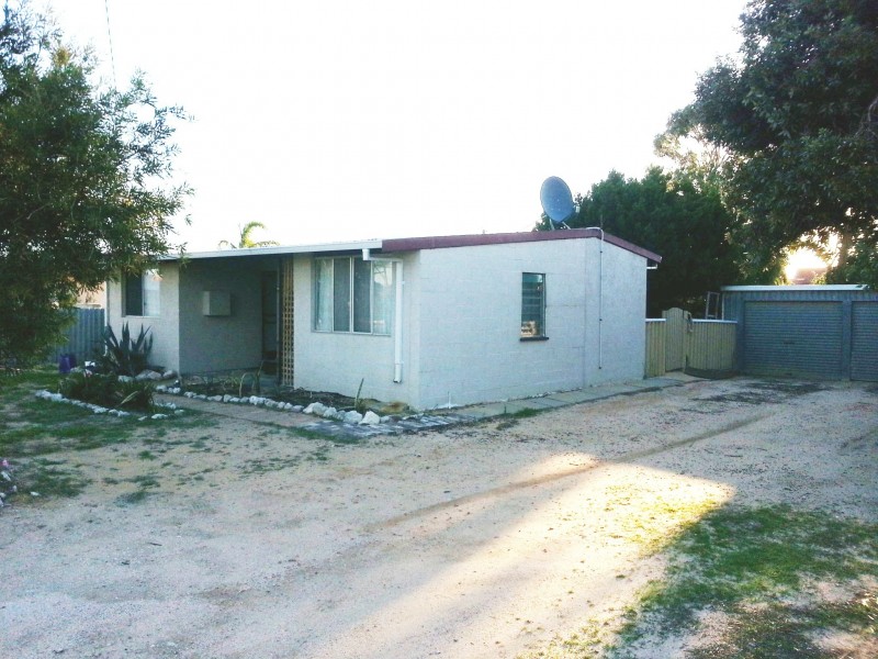 11 TUART STREET, Leeman WA 6514