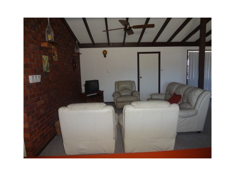 11 Bluewater Drive, Jurien Bay WA 6516