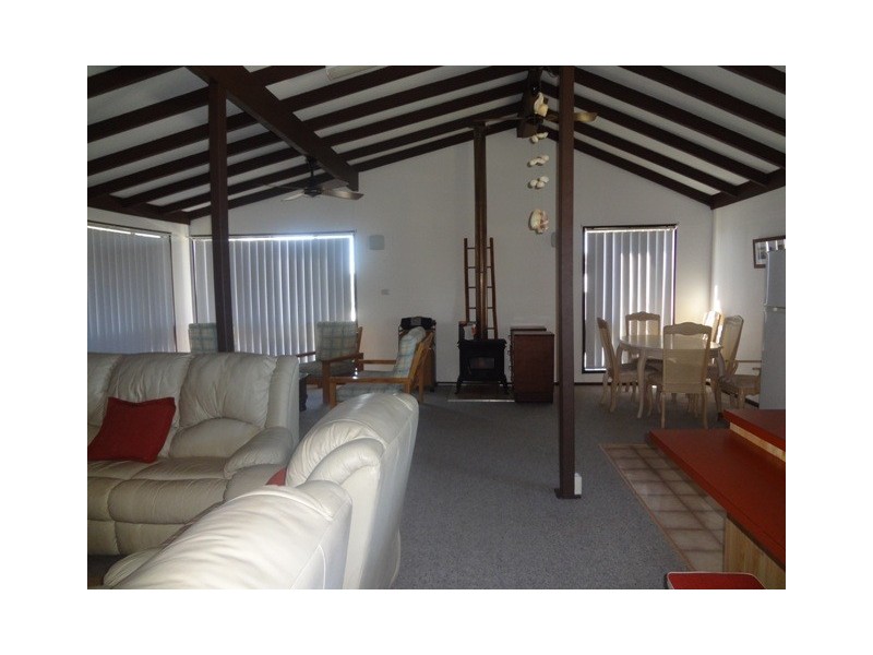 11 Bluewater Drive, Jurien Bay WA 6516