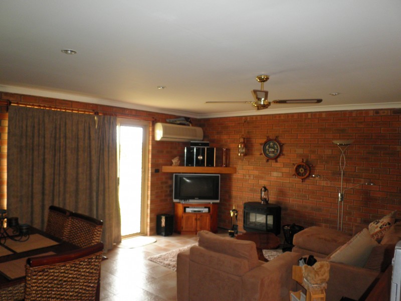 Unit 2/36 Nairn Street, Leeman WA 6514