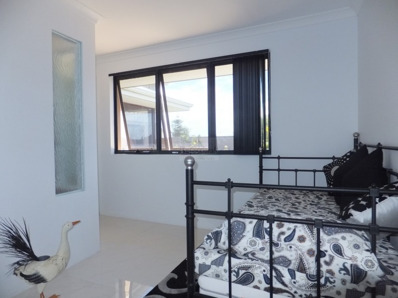 16 (LOT 354) PINETREE CIRCUIT, Jurien Bay WA 6516