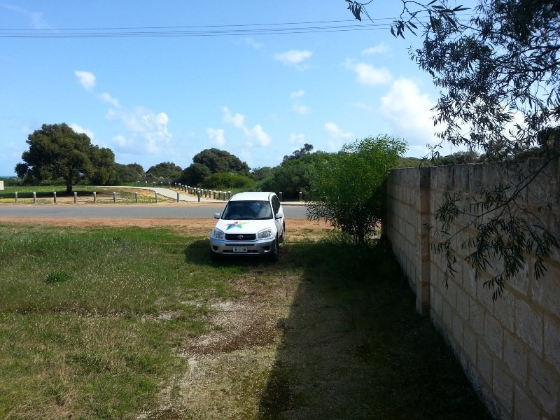 98 THOMAS STREET, Leeman WA 6514