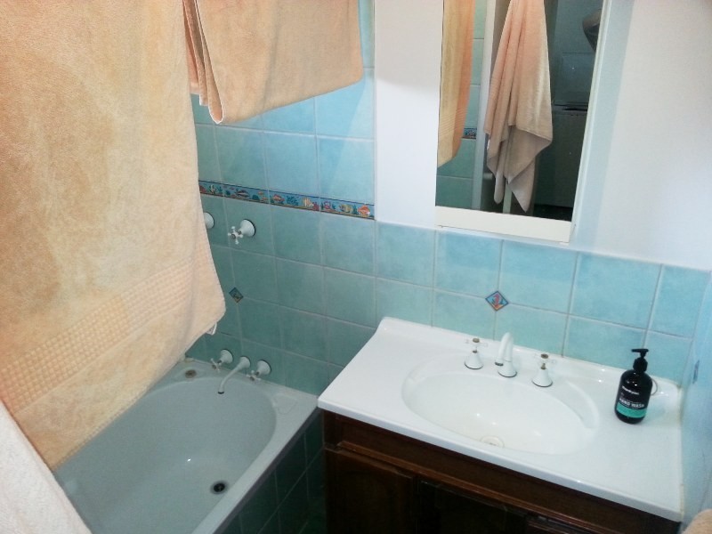 32 THOMAS STREET, Leeman WA 6514