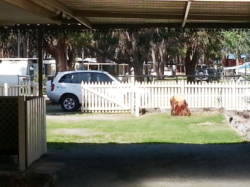 32 THOMAS STREET, Leeman WA 6514