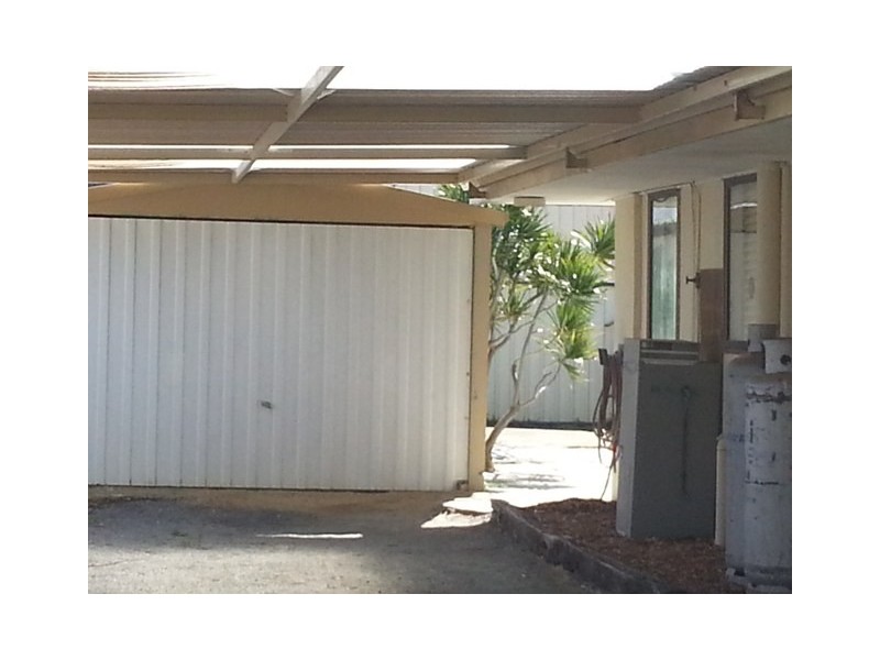 32 THOMAS STREET, Leeman WA 6514