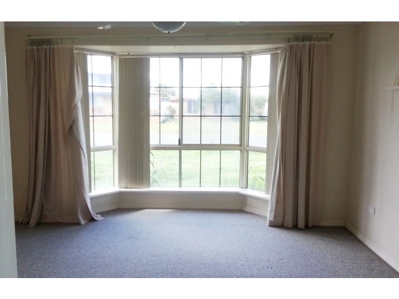 64 LESUEUR DRIVE, Jurien Bay WA 6516