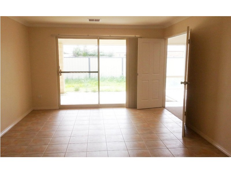 64 LESUEUR DRIVE, Jurien Bay WA 6516