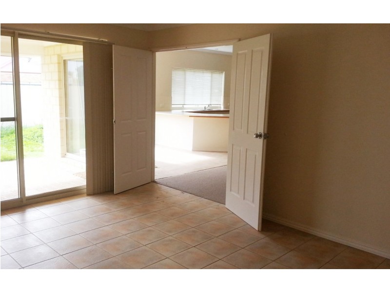 64 LESUEUR DRIVE, Jurien Bay WA 6516