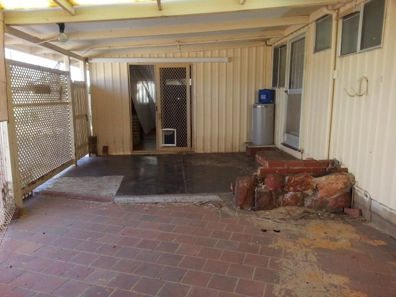 8 BONHAM STREET, Leeman WA 6514