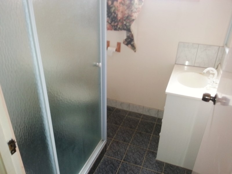 8 BELL COURT, Leeman WA 6514