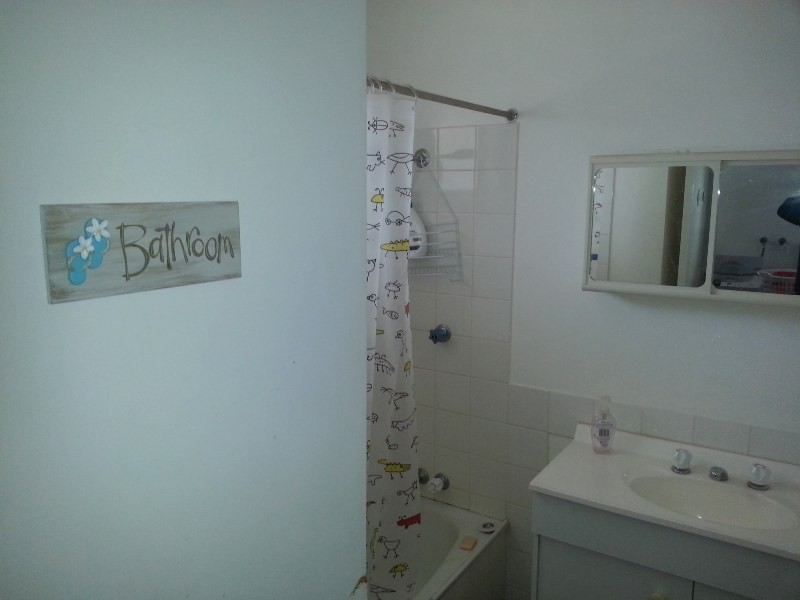 8 BELL COURT, Leeman WA 6514