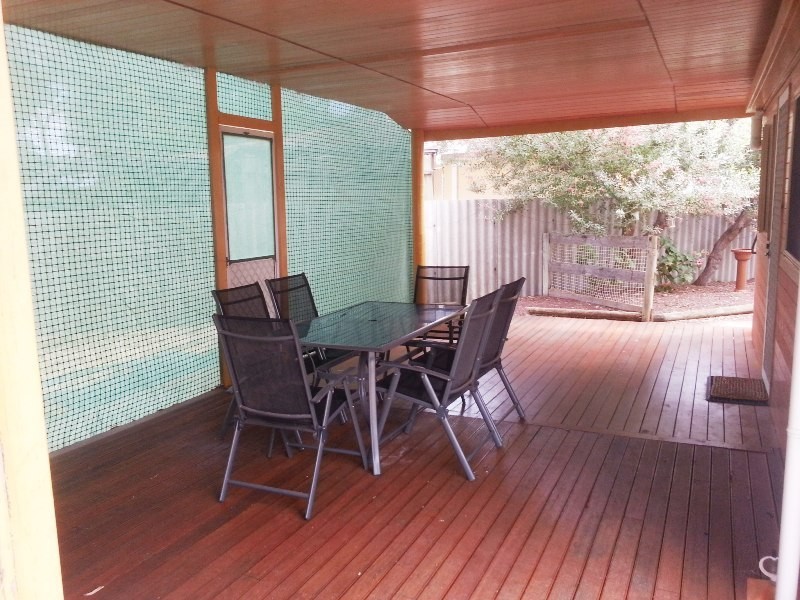 8 BELL COURT, Leeman WA 6514