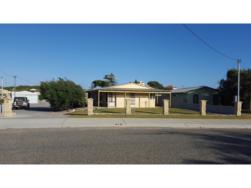 26 McGilp St, Green Head WA 6514