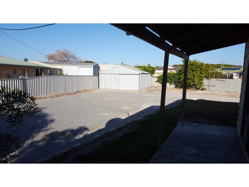 26 McGilp St, Green Head WA 6514