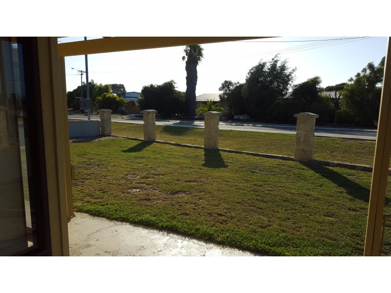 26 McGilp St, Green Head WA 6514