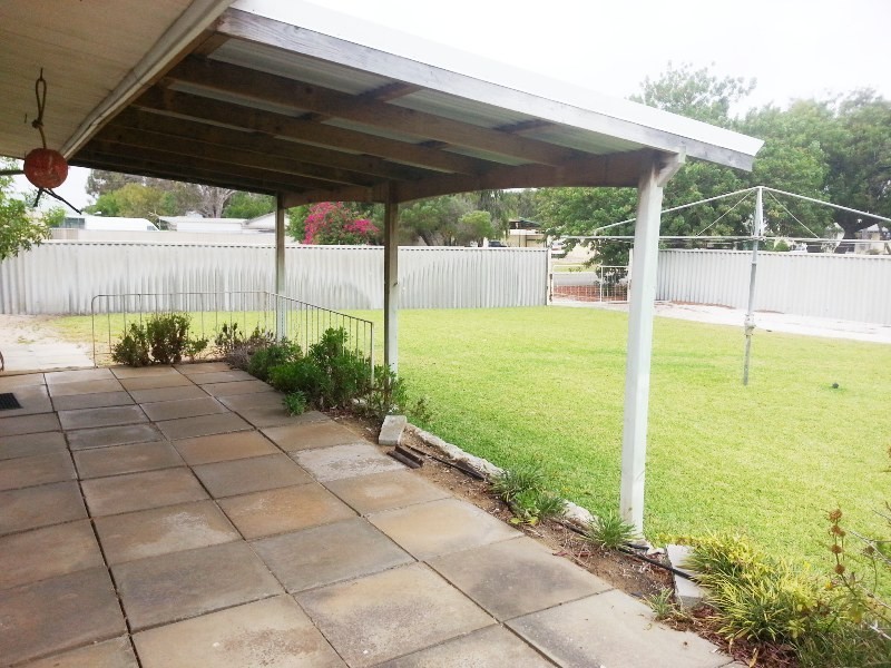 9 HAMERSLEY STREET, Jurien Bay WA 6516