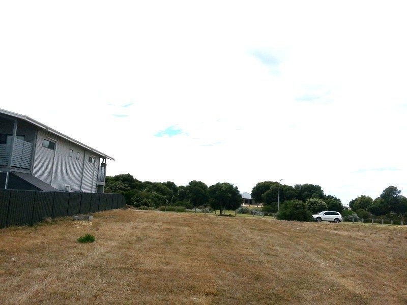 6 (L451) NEMCIA WAY, Jurien Bay WA 6516