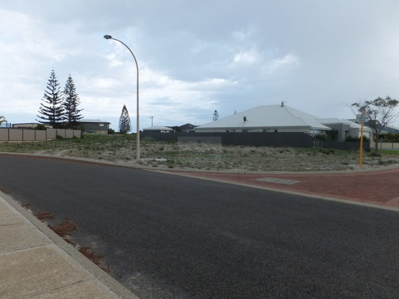 1 (Lot 320) Sheoak Grove, Jurien Bay WA 6516