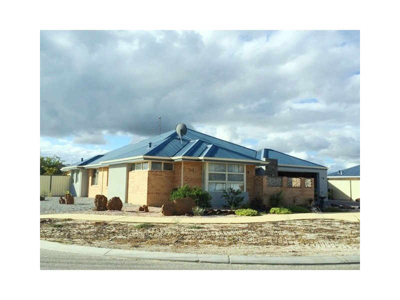 18 Dryandra Boulevard, Jurien Bay WA 6516