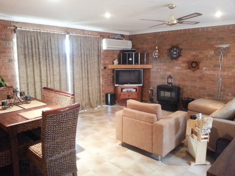 36 (U2) NAIRN STREET, Leeman WA 6514