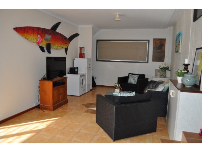 4 Bierman St, Green Head WA 6514