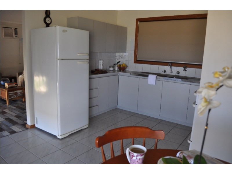 4 Bierman St, Green Head WA 6514