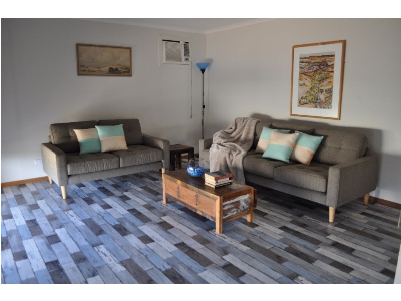 4 Bierman St, Green Head WA 6514