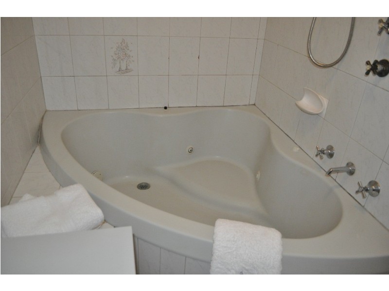 4 Bierman St, Green Head WA 6514