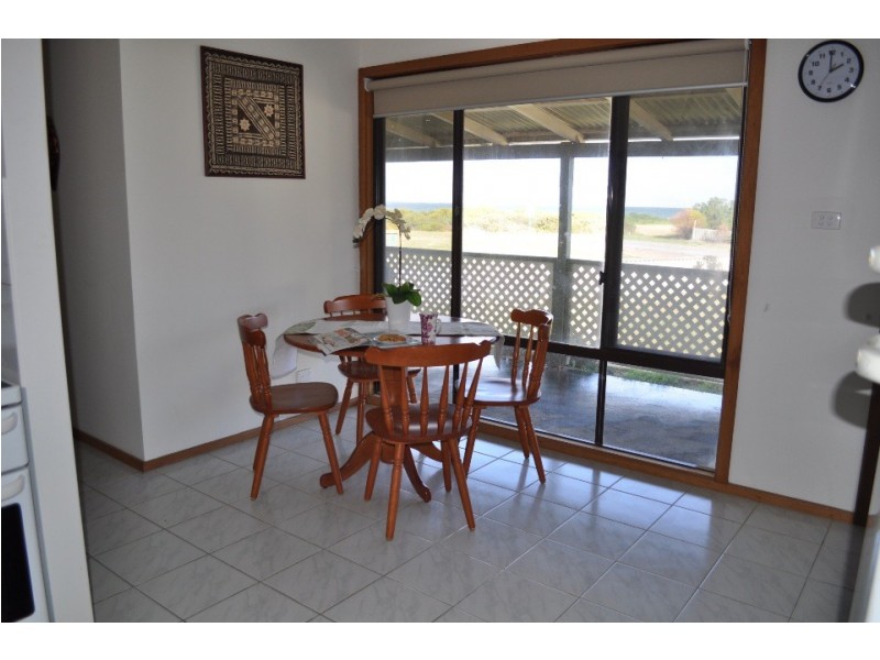 4 Bierman St, Green Head WA 6514