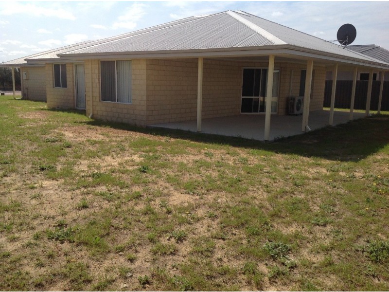 5 Pethick Loop, Green Head WA 6514