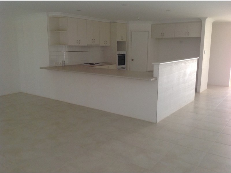 5 Pethick Loop, Green Head WA 6514