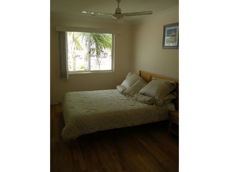 Sandstone Point QLD 4511