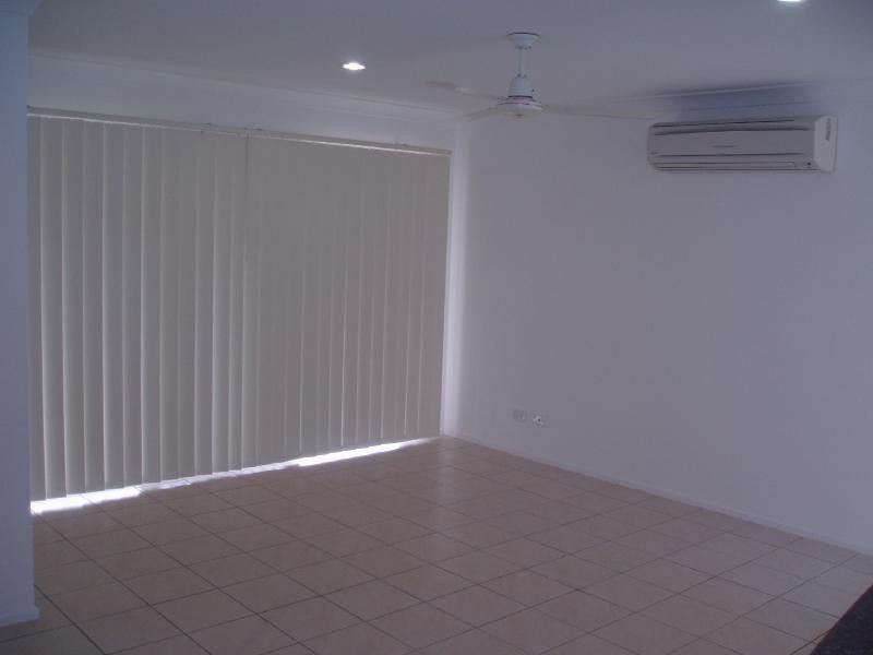 Sandstone Point QLD 4511