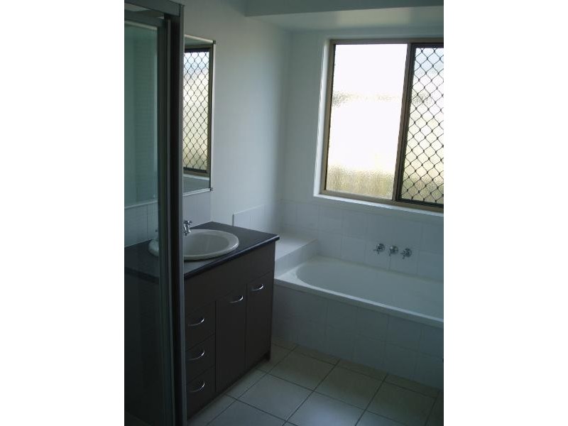 Sandstone Point QLD 4511