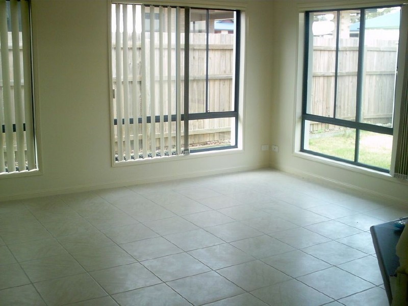 Sandstone Point QLD 4511