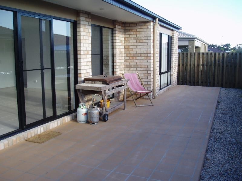 Sandstone Point QLD 4511