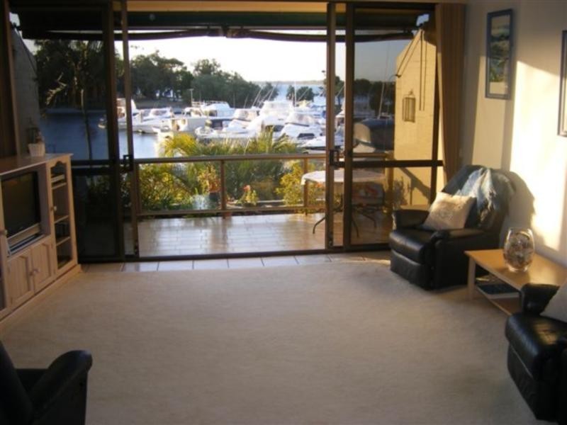 Sandstone Point QLD 4511