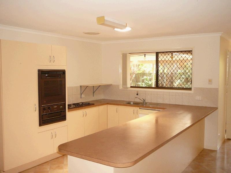41 Hawaii Crescent, Banksia Beach QLD 4507