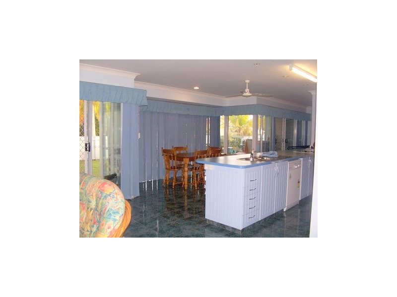 1 Bow Court, Banksia Beach QLD 4507