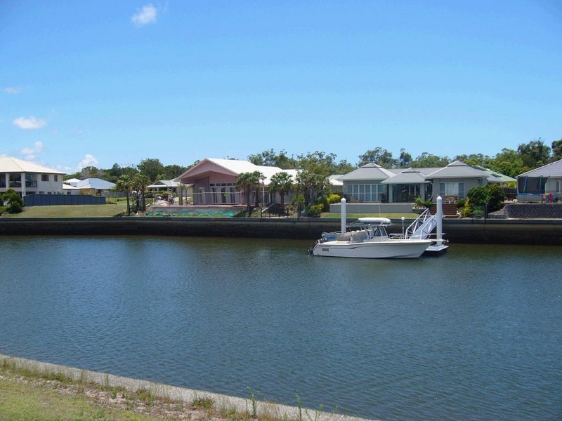 9 Baza Place, Banksia Beach QLD 4507