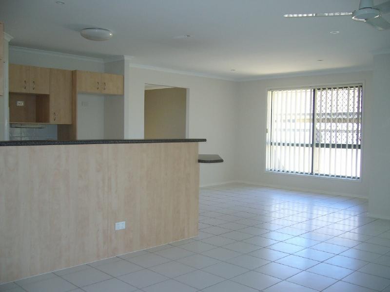Sandstone Point QLD 4511