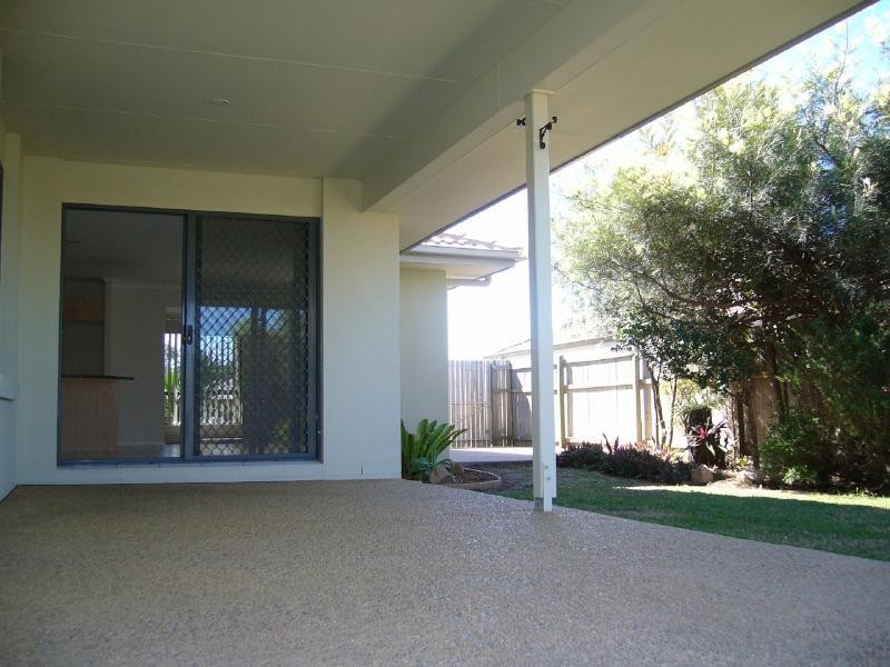 Sandstone Point QLD 4511