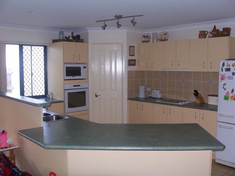 Sandstone Point QLD 4511