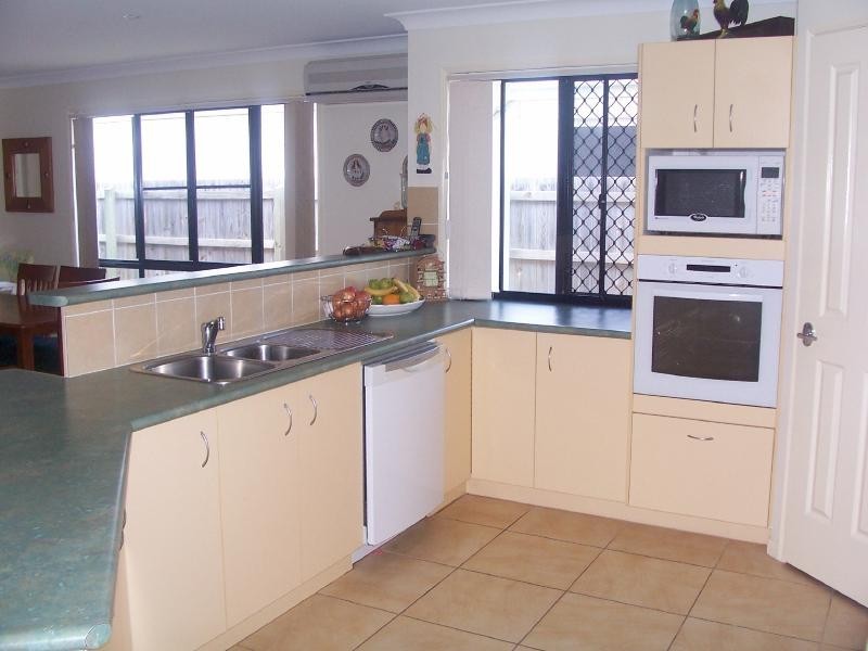 Sandstone Point QLD 4511