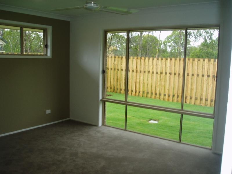 Sandstone Point QLD 4511