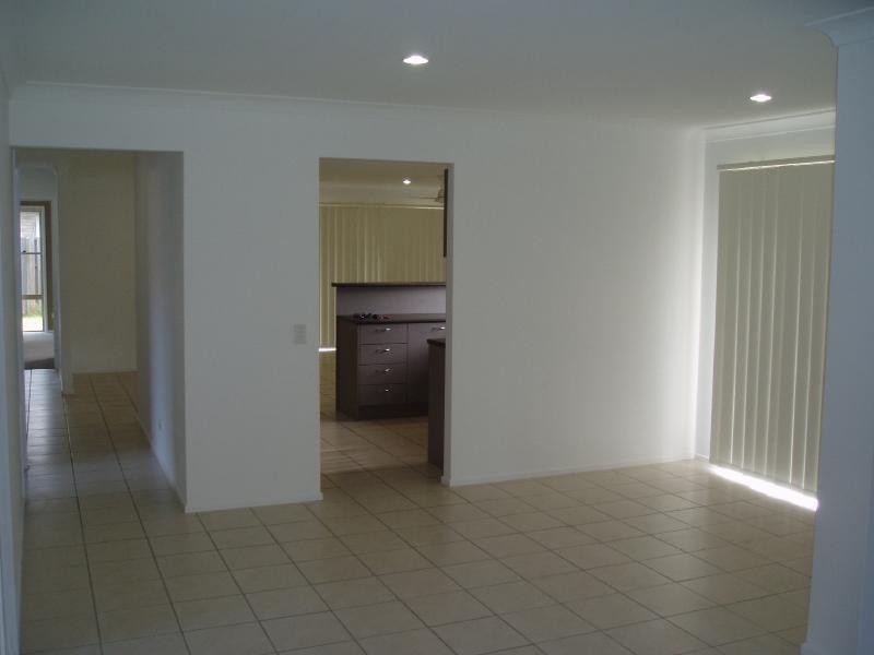 Sandstone Point QLD 4511