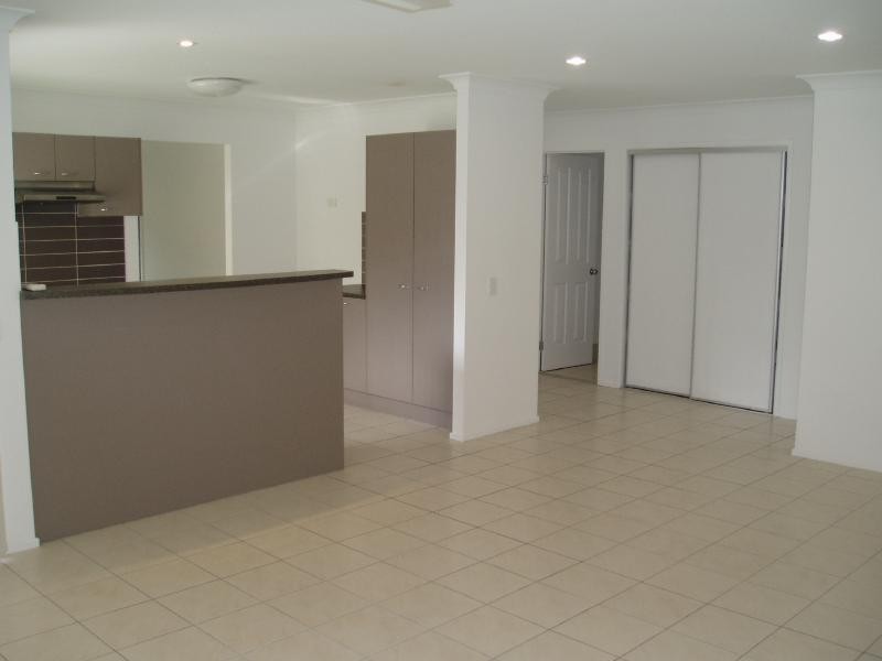 Sandstone Point QLD 4511